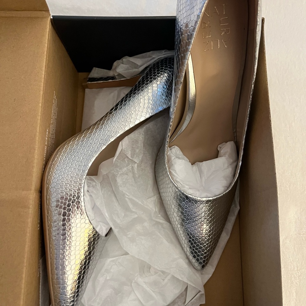 Naturalizer Metallic Silver Snake-Embossed Pointed Pumps